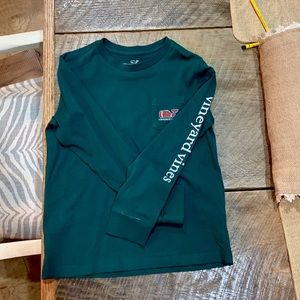 Size 6 vineyard vines L/S tee. Worn once. Hunter green